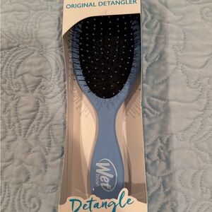 Wet Brush Original Detangler in Blue. New in box!